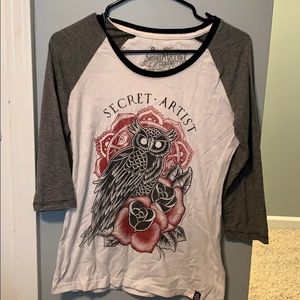 Secret Artist 3/4 sleeve shirt. Size small.